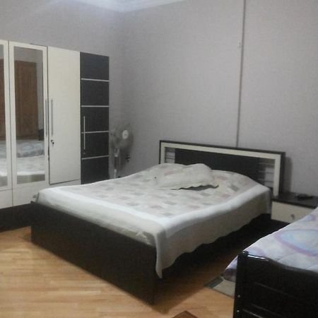 Guesthouse Zeinabi Тбілісі Екстер'єр фото