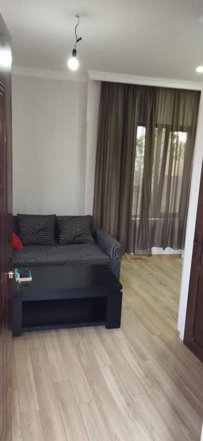 Guesthouse Zeinabi Тбілісі Екстер'єр фото