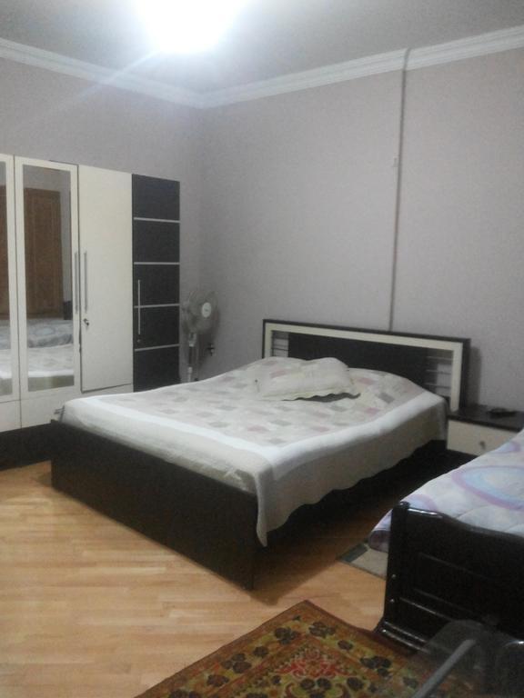 Guesthouse Zeinabi Тбілісі Екстер'єр фото