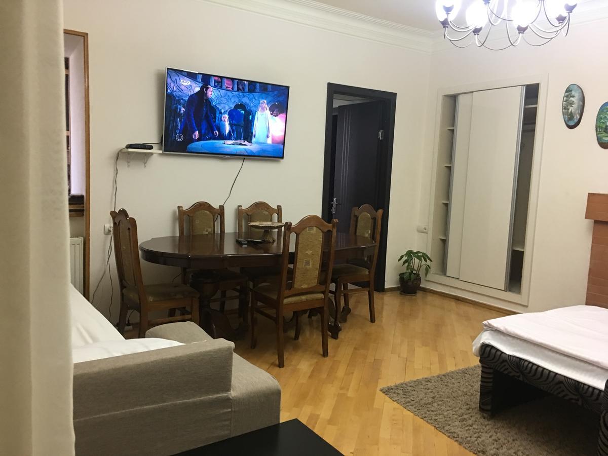 Guesthouse Zeinabi Тбілісі Екстер'єр фото