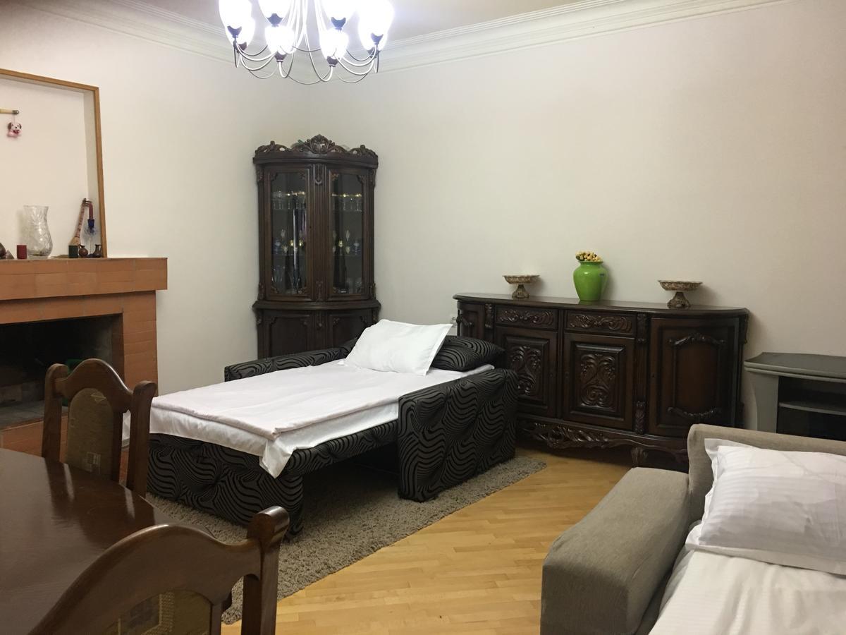 Guesthouse Zeinabi Тбілісі Екстер'єр фото