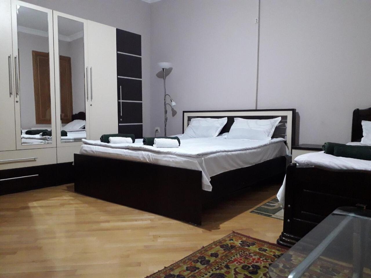 Guesthouse Zeinabi Тбілісі Екстер'єр фото